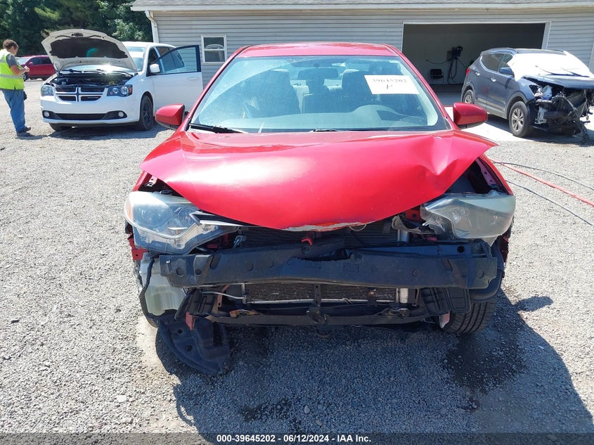 2015 Toyota Corolla Le VIN: 5YFBURHE3FP210589 Lot: 39645202