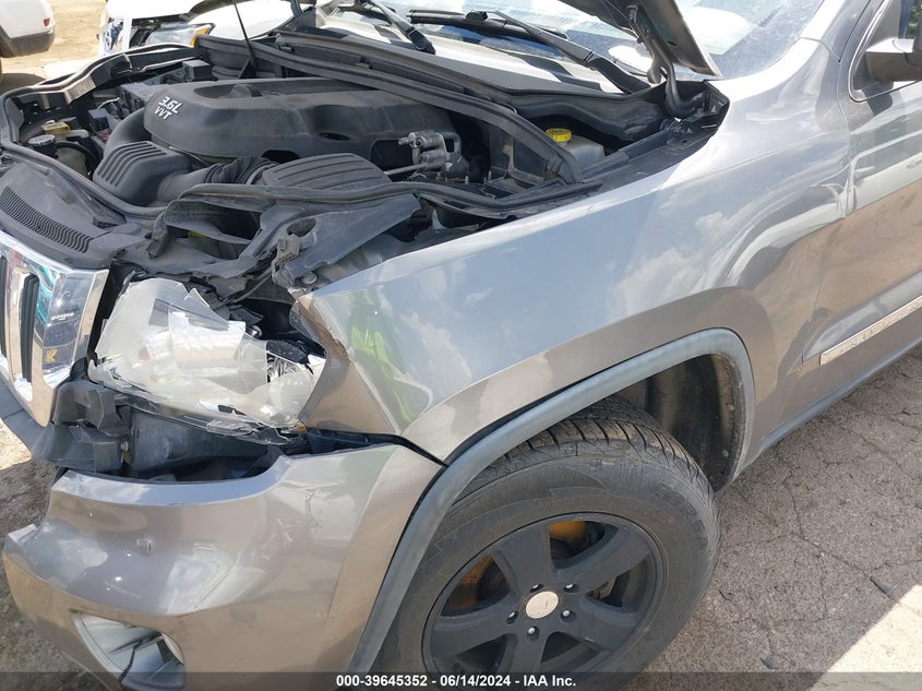 2012 Jeep Grand Cherokee Laredo VIN: 1C4RJFAG9CC221893 Lot: 39645352