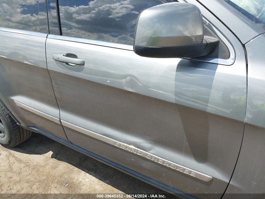 2012 Jeep Grand Cherokee Laredo VIN: 1C4RJFAG9CC221893 Lot: 39645352