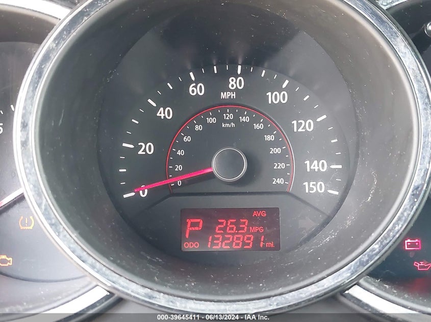 2011 Kia Sorento Lx VIN: 5XYKT3A12BG131078 Lot: 39645411