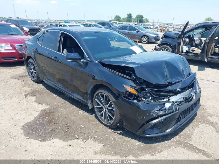 4T1G11AK3RU217948 2024 TOYOTA CAMRY - Image 1