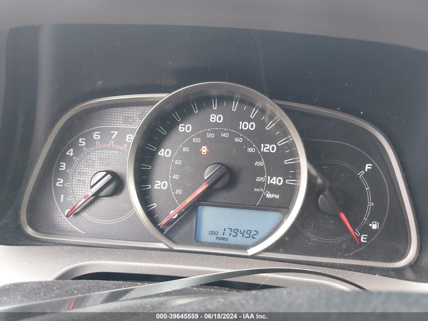 2015 TOYOTA RAV4 XLE - JTMRFREV2FD105106