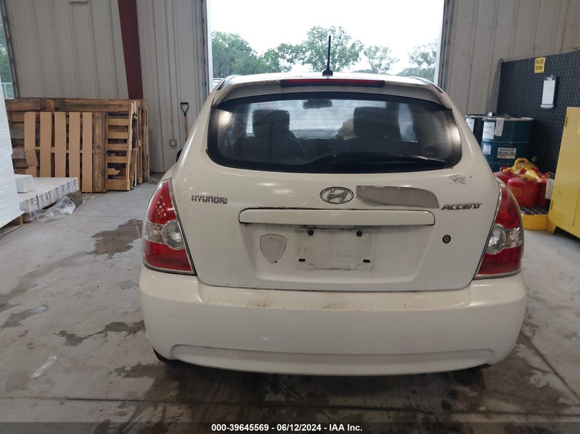 2011 Hyundai Accent Gs VIN: KMHCM3AC1BU188000 Lot: 39645569