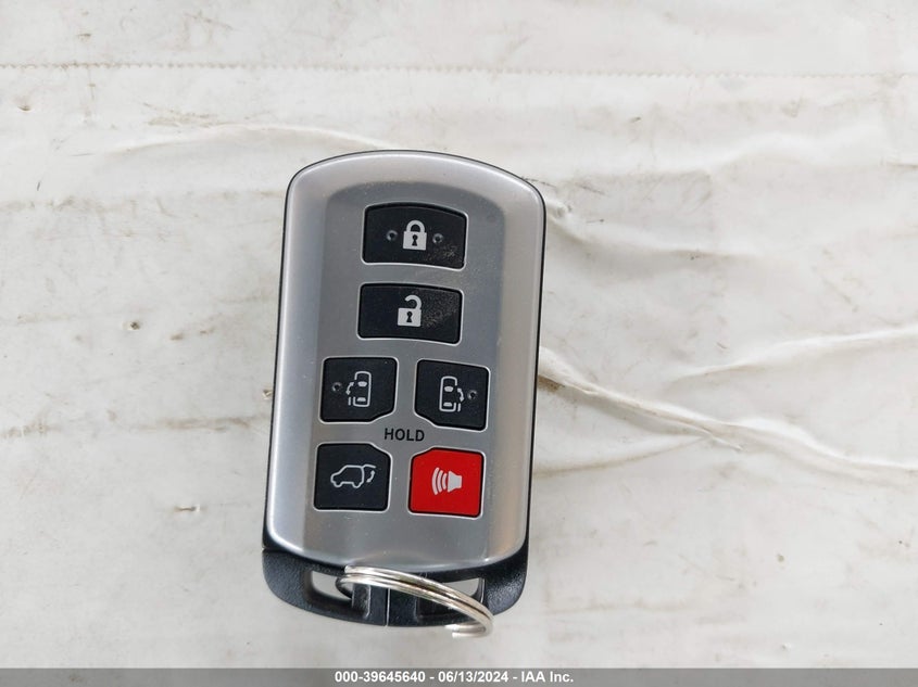 2017 Toyota Sienna Limited Premium 7 Passenger VIN: 5TDDZ3DC9HS168287 Lot: 39645640