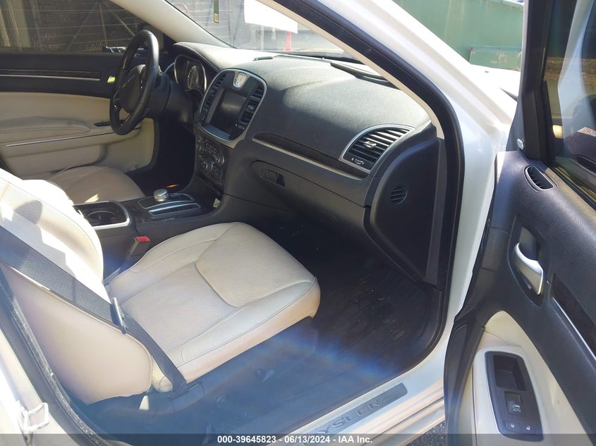 2015 Chrysler 300C Awd VIN: 2C3CCAKGXFH868679 Lot: 39645823