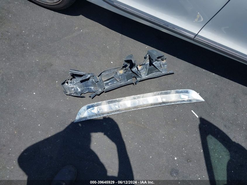 2010 Ford Fusion Hybrid VIN: 3FADP0L39AR126528 Lot: 39645929