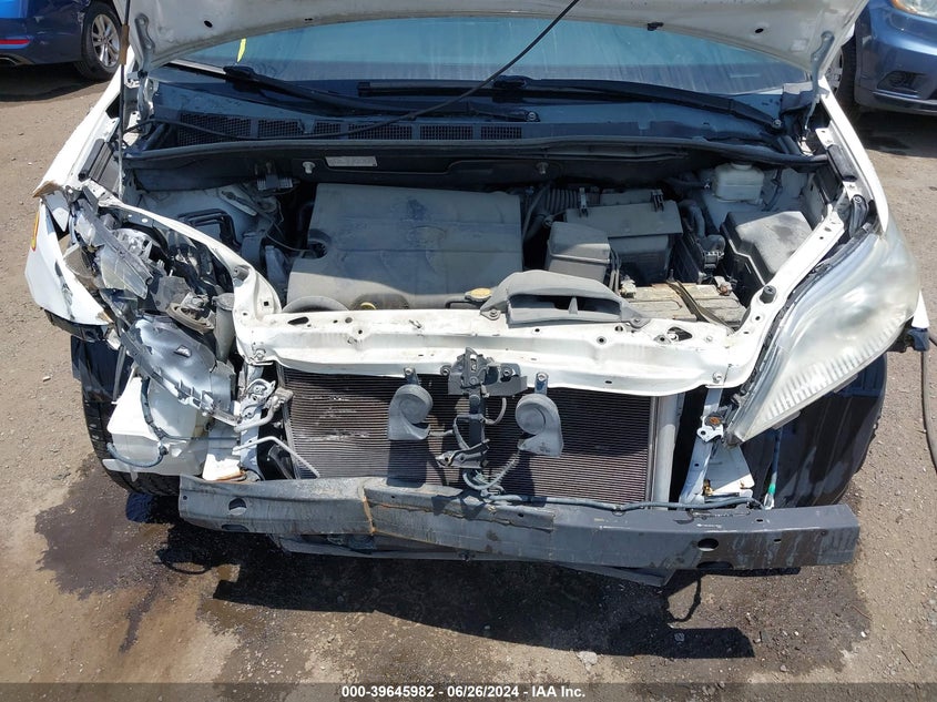 2014 Toyota Sienna Le V6 8 Passenger VIN: 5TDKK3DCXES412018 Lot: 39645982