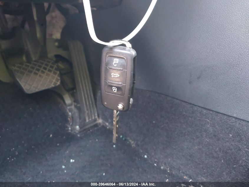 2012 Volkswagen Passat 2.5L S VIN: 1VWAP7A36CC072841 Lot: 39646064