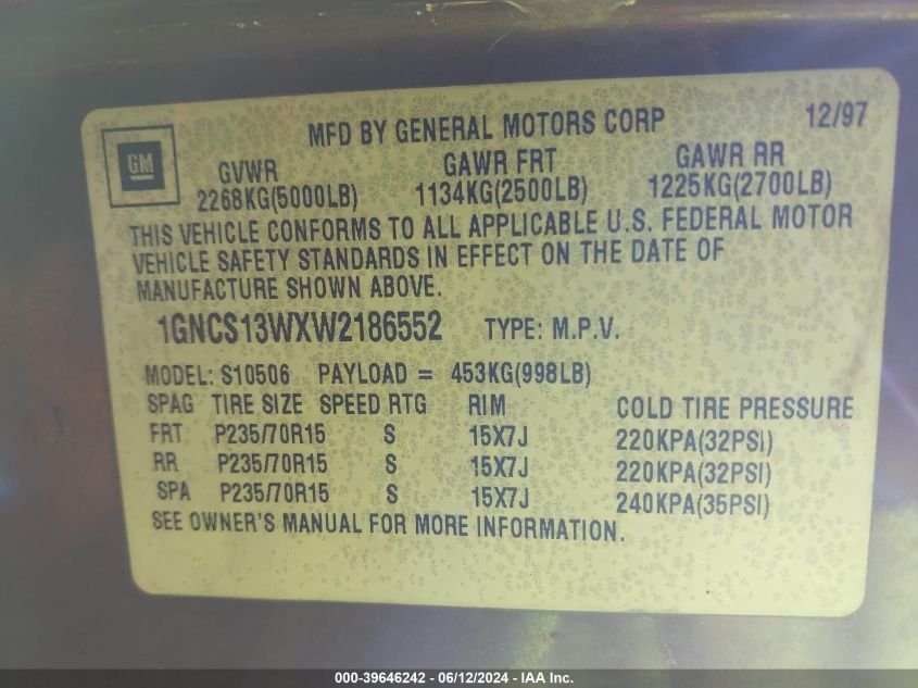 1998 Chevrolet Blazer Lt VIN: 1GNCS13WXW2186552 Lot: 39646242