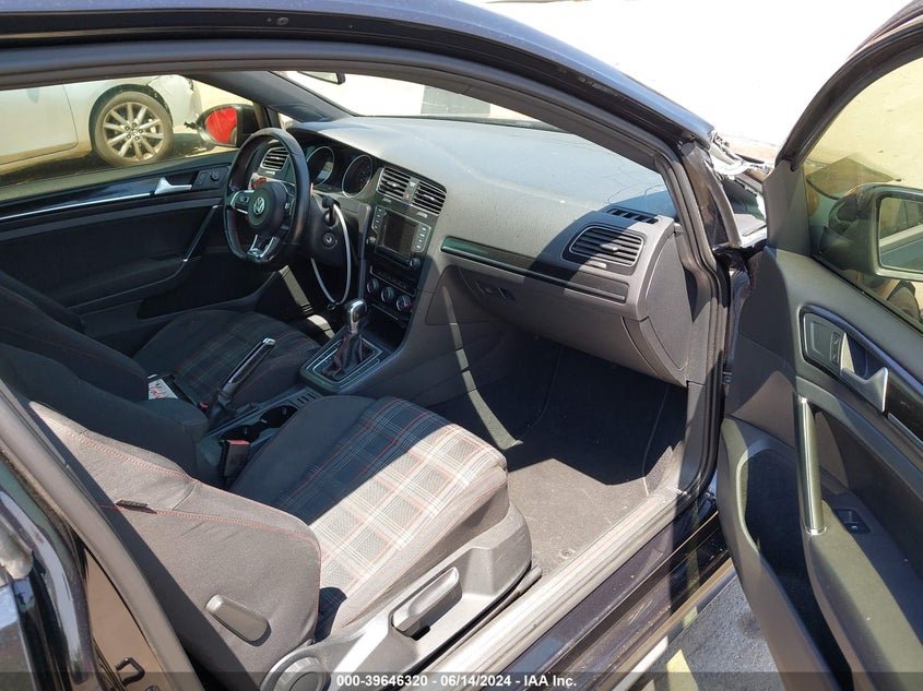 2015 VOLKSWAGEN GOLF GTI 2.0T S 2-DOOR - 3VWTT7AU1FM044347