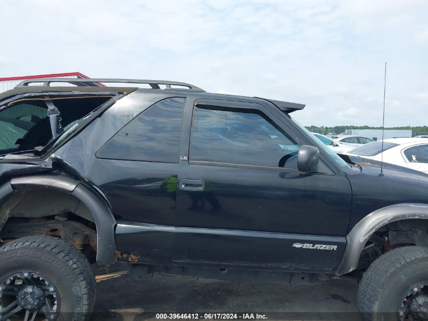 2000 Chevrolet Blazer Ls VIN: 1GNCT18W4YK159212 Lot: 39646412