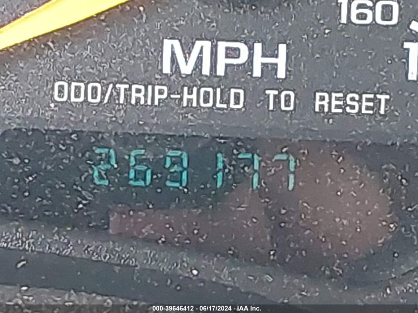 2000 Chevrolet Blazer Ls VIN: 1GNCT18W4YK159212 Lot: 39646412