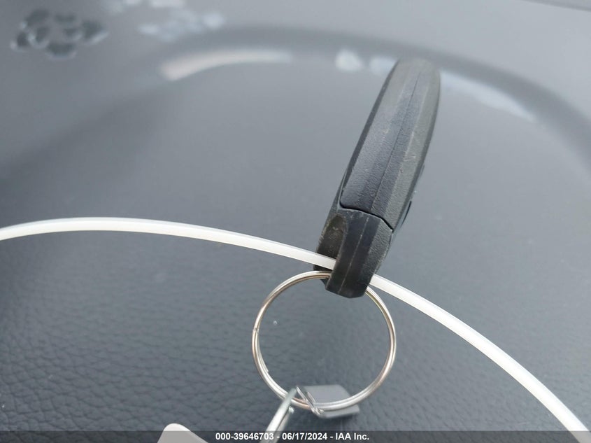 5N1AT2MT7HC889610 2017 Nissan Rogue Sv