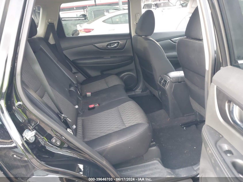 5N1AT2MT7HC889610 2017 Nissan Rogue Sv