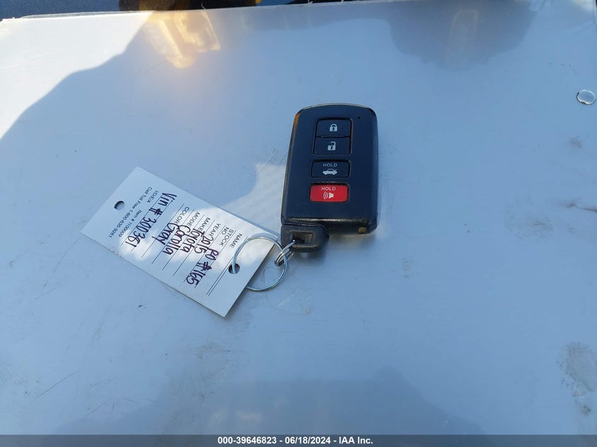 2015 Toyota Corolla S Plus VIN: 5YFBURHE2FP300381 Lot: 39646823