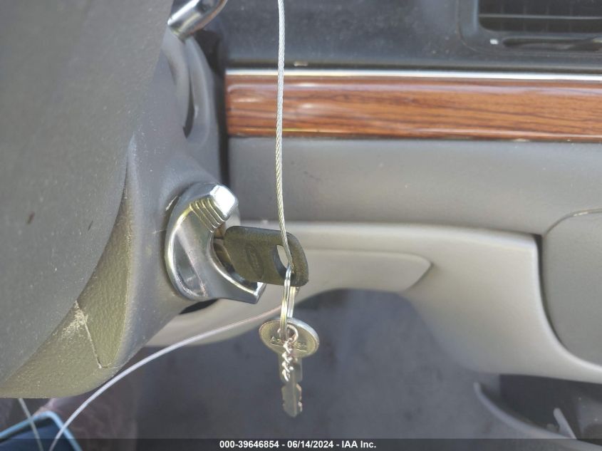 1995 Ford Crown Victoria Lx VIN: 2FALP74W1SX191793 Lot: 39646854