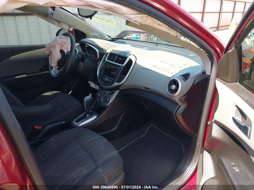 2019 CHEVROLET SONIC LT AUTO - 1G1JD5SB4K4111790