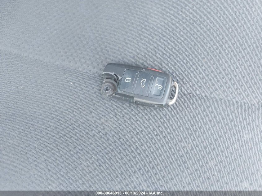 2008 Volkswagen Rabbit S VIN: WVWDB71K88W064560 Lot: 39646913