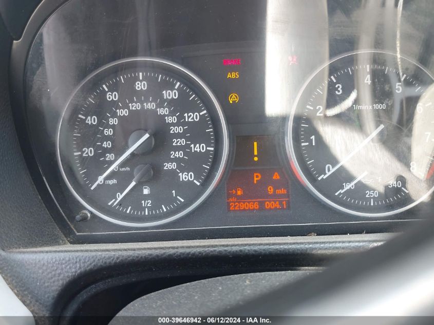 2007 BMW 328I VIN: WBAWV13527P117585 Lot: 39646942