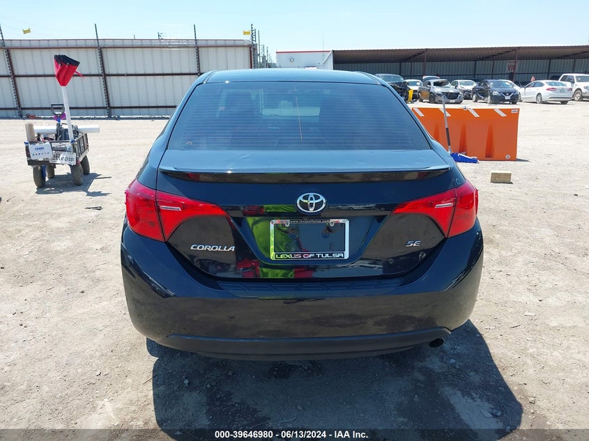 2017 Toyota Corolla Se VIN: 5YFBURHE3HP668782 Lot: 39646980
