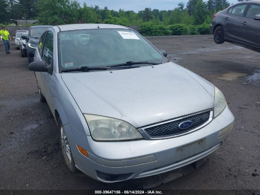 2005 Ford Focus Zx3 VIN: 3FAHP31N35R158954 Lot: 39647156