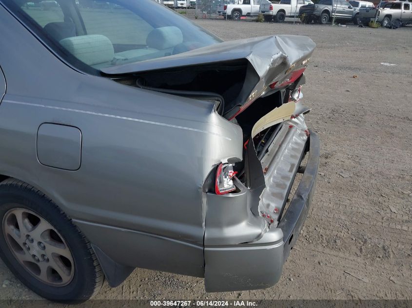 2000 Toyota Camry Le V6 VIN: JT2BF22K4Y0275943 Lot: 39647267