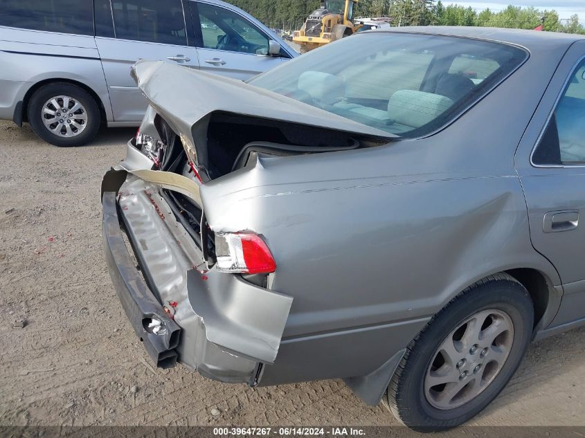 2000 Toyota Camry Le V6 VIN: JT2BF22K4Y0275943 Lot: 39647267