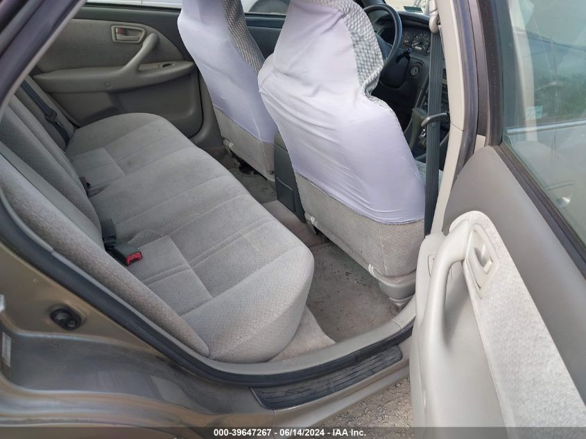 2000 Toyota Camry Le V6 VIN: JT2BF22K4Y0275943 Lot: 39647267