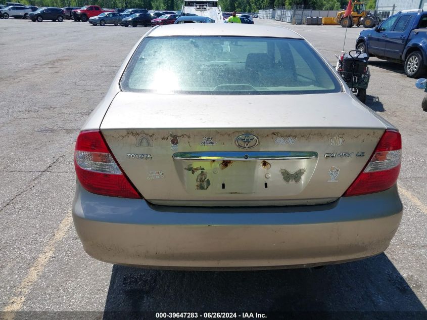 2004 Toyota Camry Le VIN: JTDBE32K240272176 Lot: 39647283