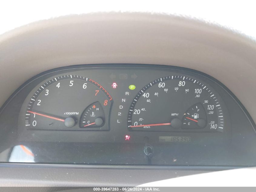 2004 Toyota Camry Le VIN: JTDBE32K240272176 Lot: 39647283