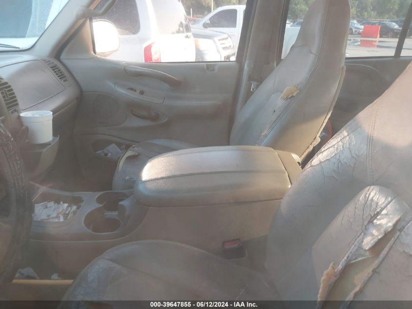 2002 Ford Expedition Eddie Bauer VIN: 1FMRU17L82LA26845 Lot: 39647855