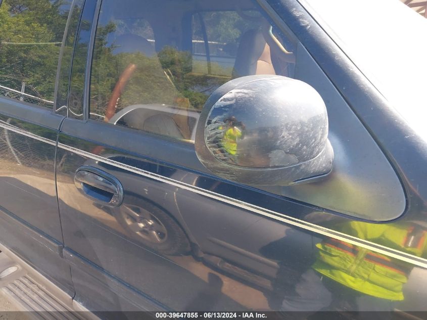 2002 Ford Expedition Eddie Bauer VIN: 1FMRU17L82LA26845 Lot: 39647855