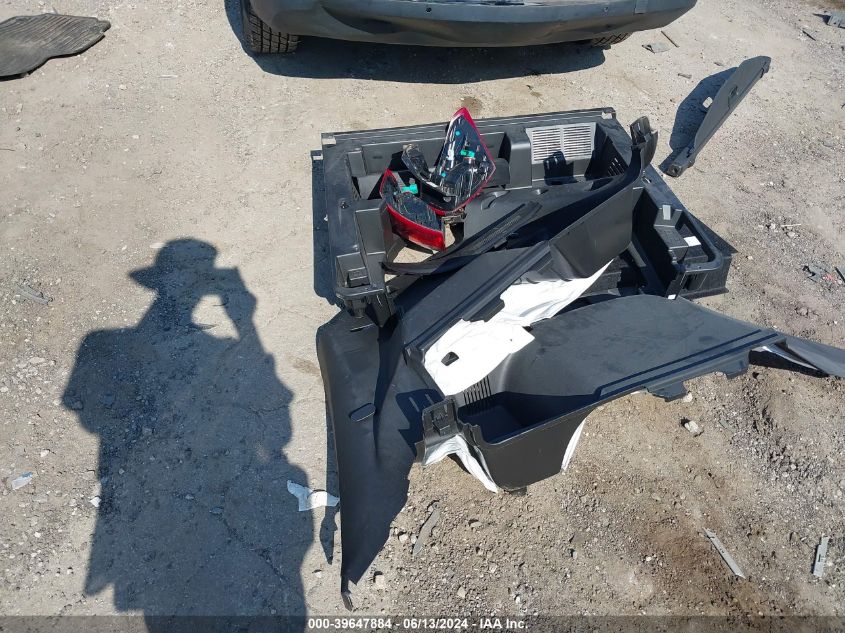 2019 Chevrolet Equinox Lt VIN: 2GNAXUEV0K6213835 Lot: 39647884