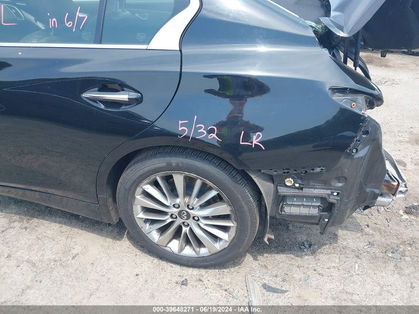 2018 INFINITI Q50 3.0T LUXE - JN1EV7AR9JM437120