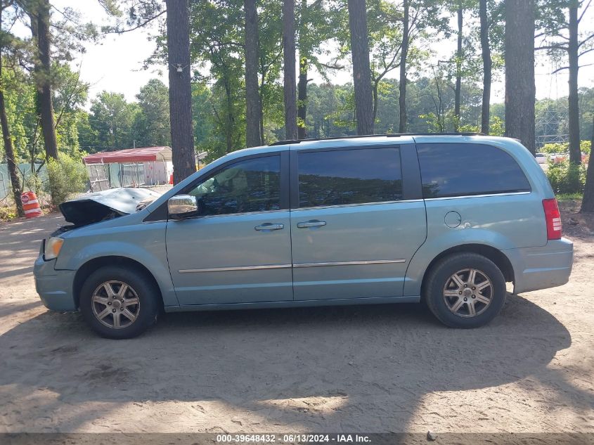 2010 Chrysler Town & Country Touring VIN: 2A4RR5DXXAR441413 Lot: 39648432