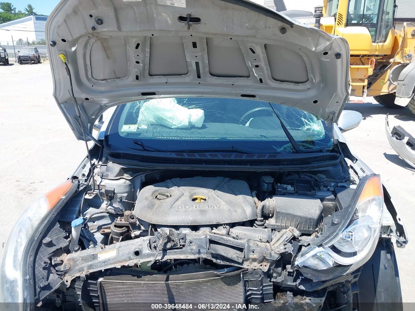 2012 HYUNDAI ELANTRA VIN: 5NPDH4AE9CH068705