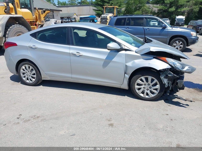2012 HYUNDAI ELANTRA VIN: 5NPDH4AE9CH068705