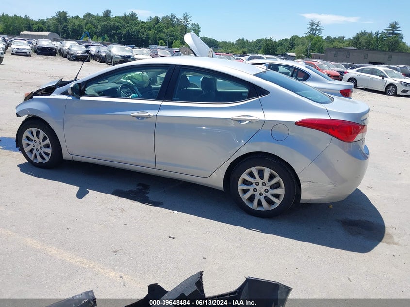 2012 HYUNDAI ELANTRA VIN: 5NPDH4AE9CH068705