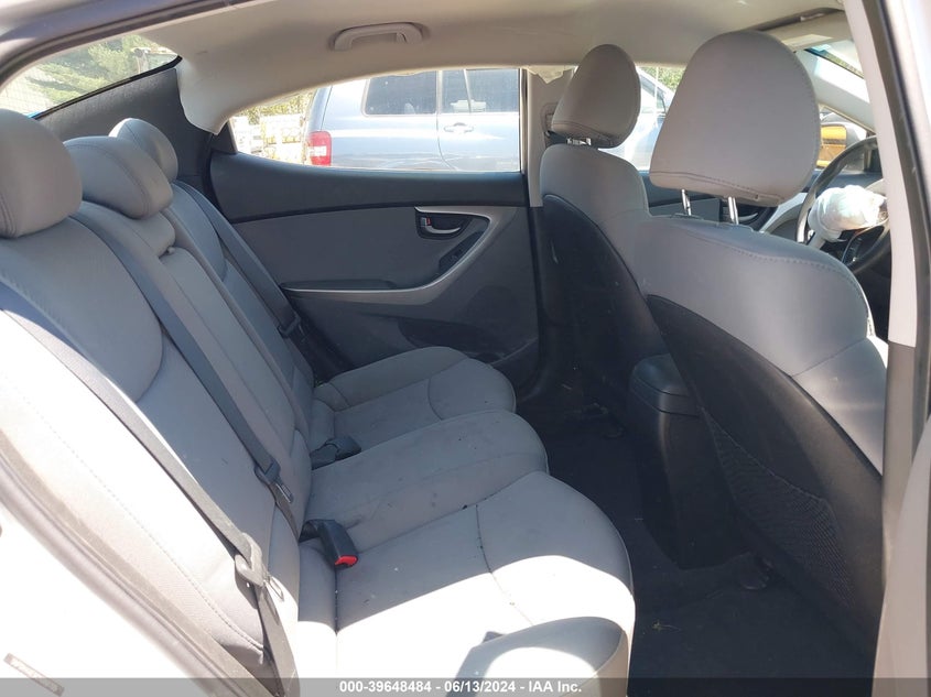 2012 HYUNDAI ELANTRA VIN: 5NPDH4AE9CH068705