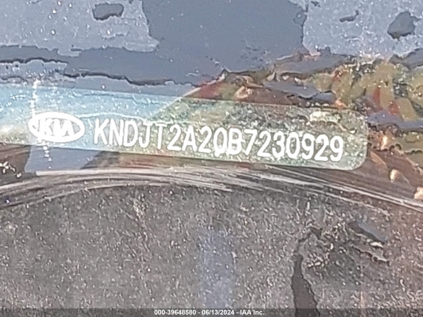 2011 Kia Soul + VIN: KNDJT2A20B7230929 Lot: 39648580