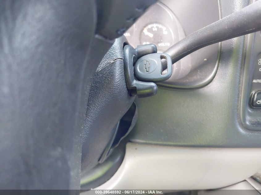 2001 Chevrolet Tahoe Lt VIN: 1GNEK13T41J10130 Lot: 39648592