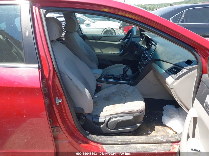 VIN 5NPE24AF8KH737852 2019 HYUNDAI SONATA SE