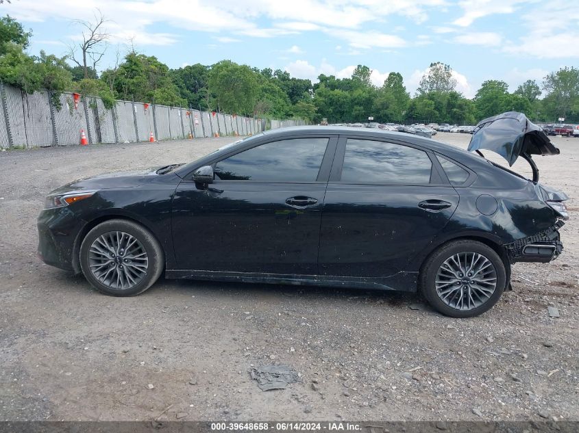 3KPF54AD7PE669193 Kia Forte GT-LINE 14