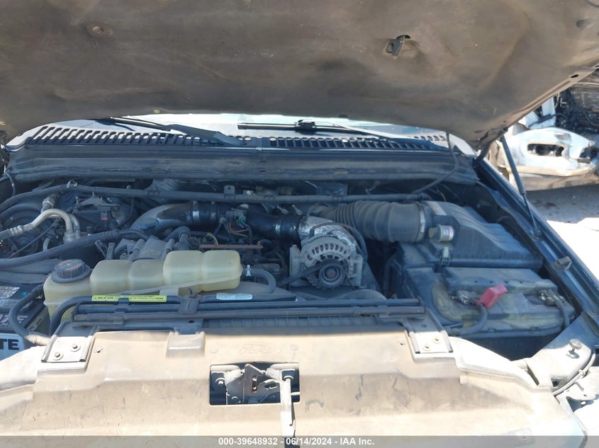 2000 Ford F-250 Lariat/Xl/Xlt VIN: 3FTNX21FXYMA57900 Lot: 39648932