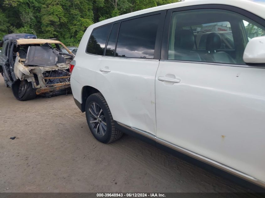 2011 Toyota Highlander Base V6 VIN: 5TDBK3EH5BS086795 Lot: 39648943