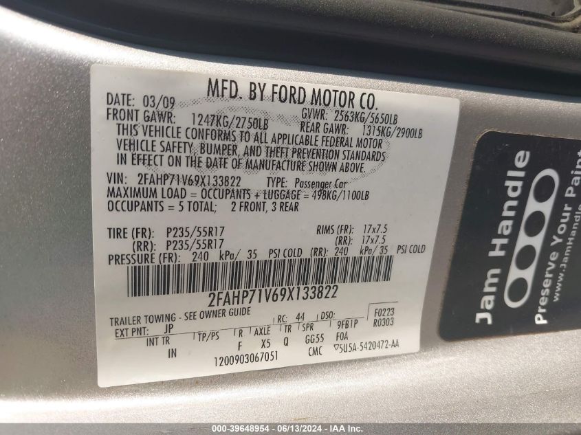 2009 Ford Crown Victoria Police/Police Interceptor VIN: 2FAHP71V69X133822 Lot: 39648954