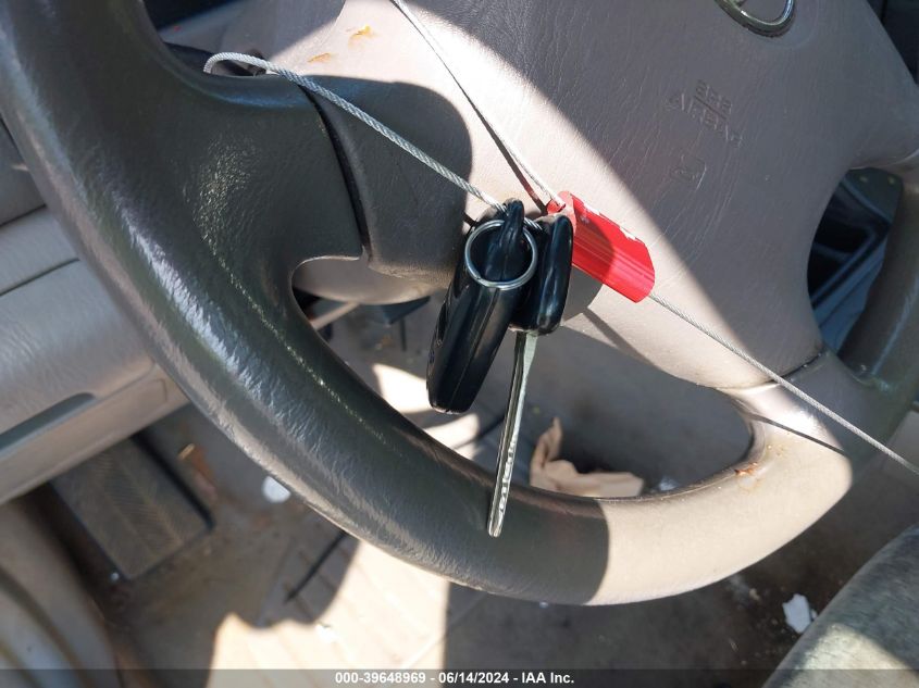 2003 Toyota Camry Le VIN: 4T1BE32K43U701854 Lot: 39648969