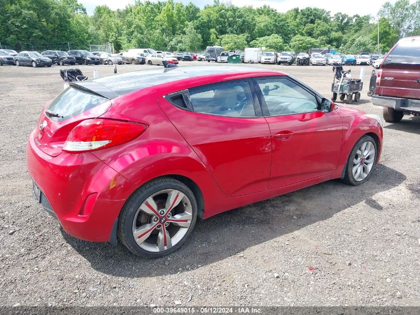 2013 Hyundai Veloster Base W/Gray VIN: KMHTC6AD5DU117902 Lot: 39649015