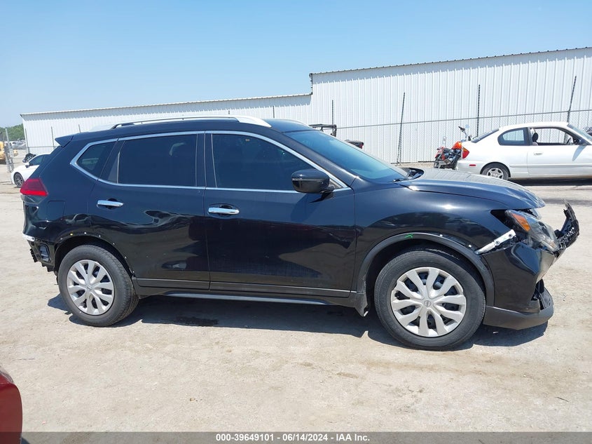 2017 Nissan Rogue S VIN: 5N1AT2MT3HC776415 Lot: 39649101