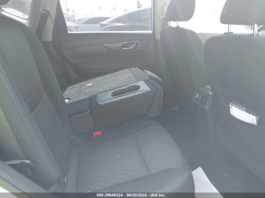 2017 Nissan Rogue S VIN: KNMAT2MT1HP547809 Lot: 39649324